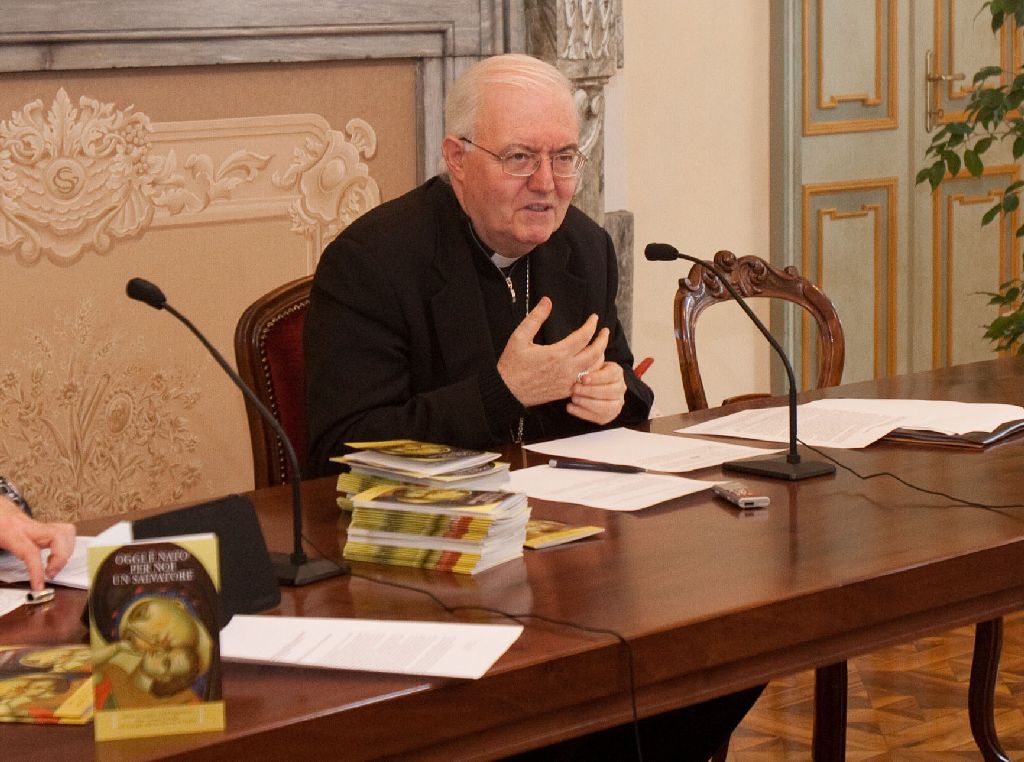 Mons. Nosiglia all'incontro con i media per scambio auguri e proposte di fine anno