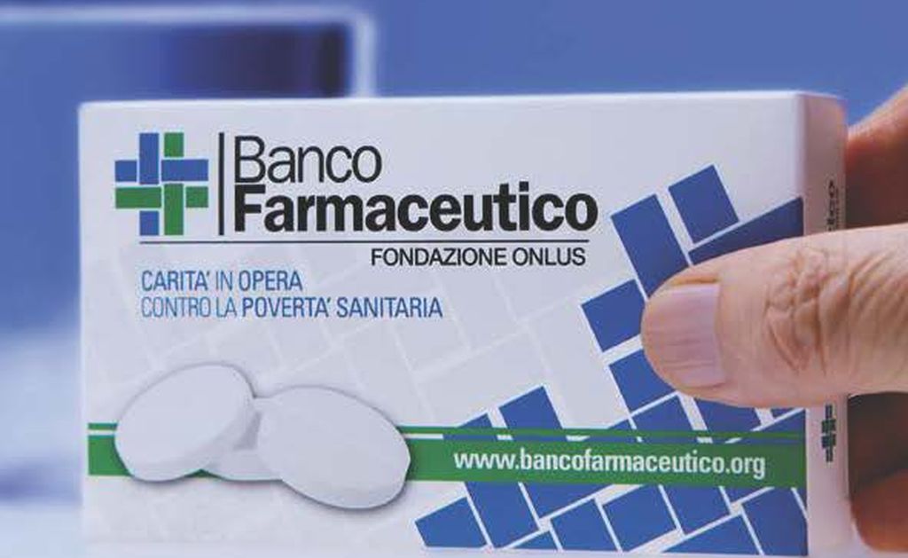 Torna a Torino la giornata di raccolta del farmaco: contribuisce anche mons. Nosiglia