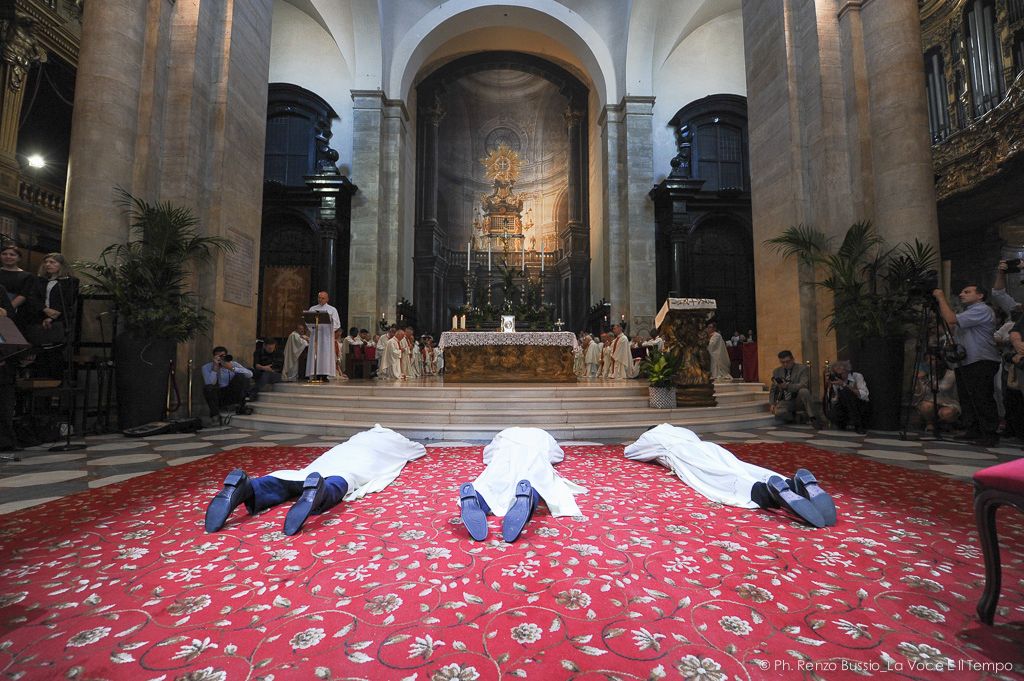 Diocesi in festa per l'ordinazione di due nuovi preti e un diacono, Torino Cattedrale 9 giugno 2018