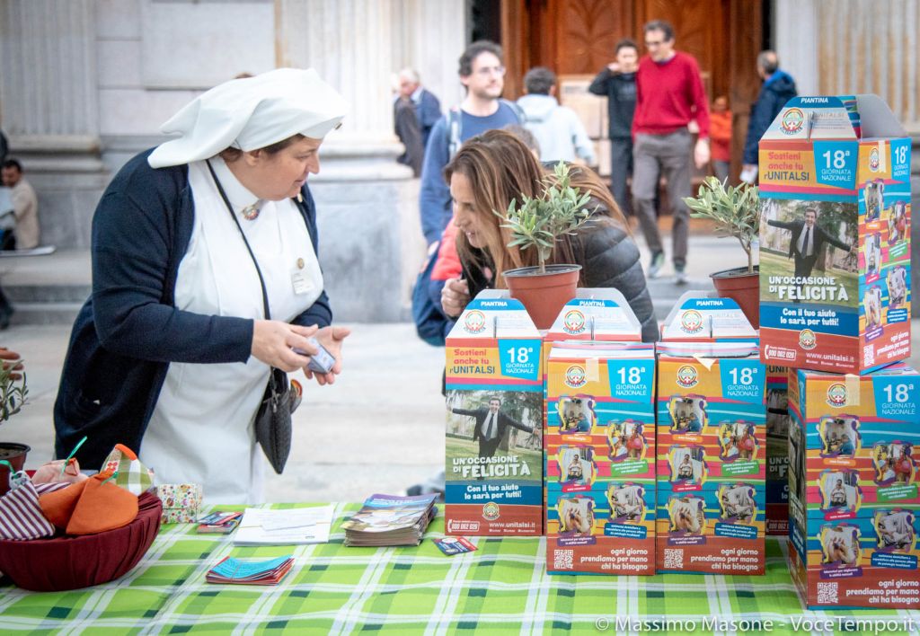 Banchetto Unitalsi per raccolta fondi solidale di Quaresima, Consolata Torino 31 marzo 2019