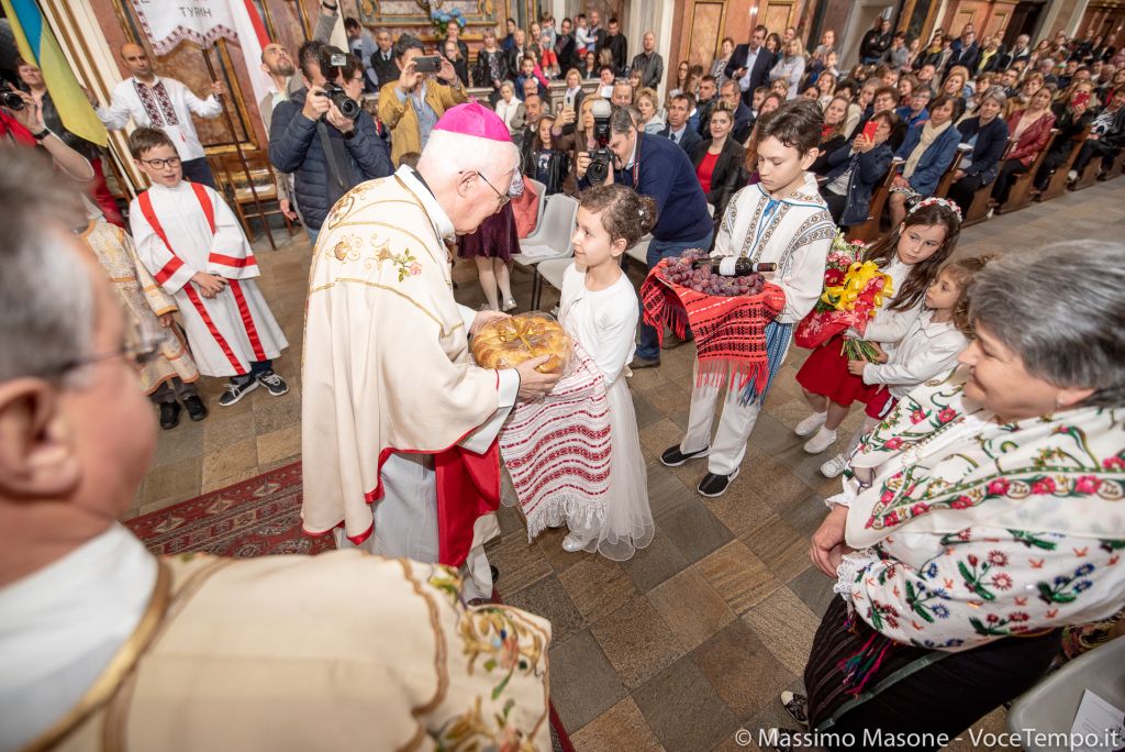 L’Arcivescovo incontra le comunità migranti dell’Europa alla chiesa della Madonna del Carmine, Torino 5 maggio 2019