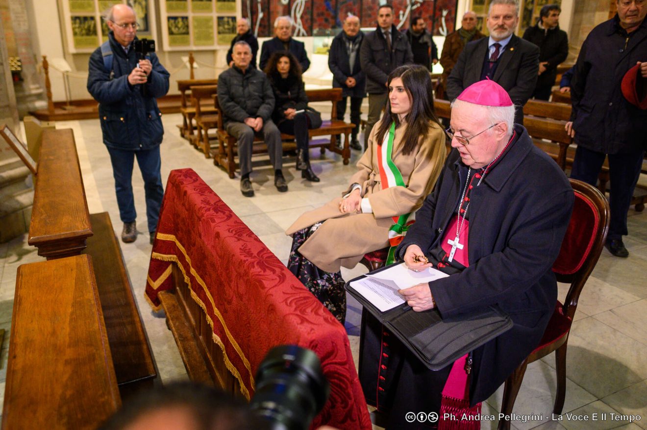 L'Arcivescovo e la Sindaca di Torino in preghiera privata alla Chiesa della Salute per emergenza coronavirus, 26 febbraio 2020