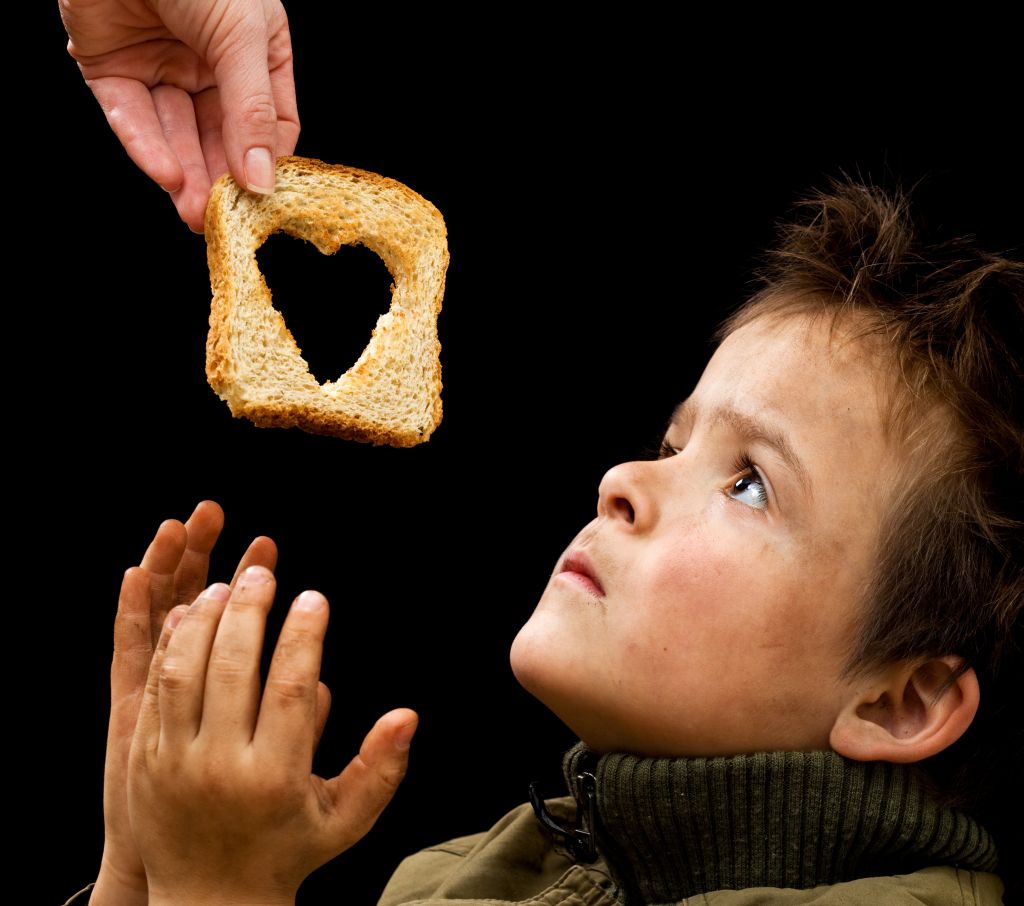 Giornata mondiale dei poveri: tendiamo loro una mano fraterna