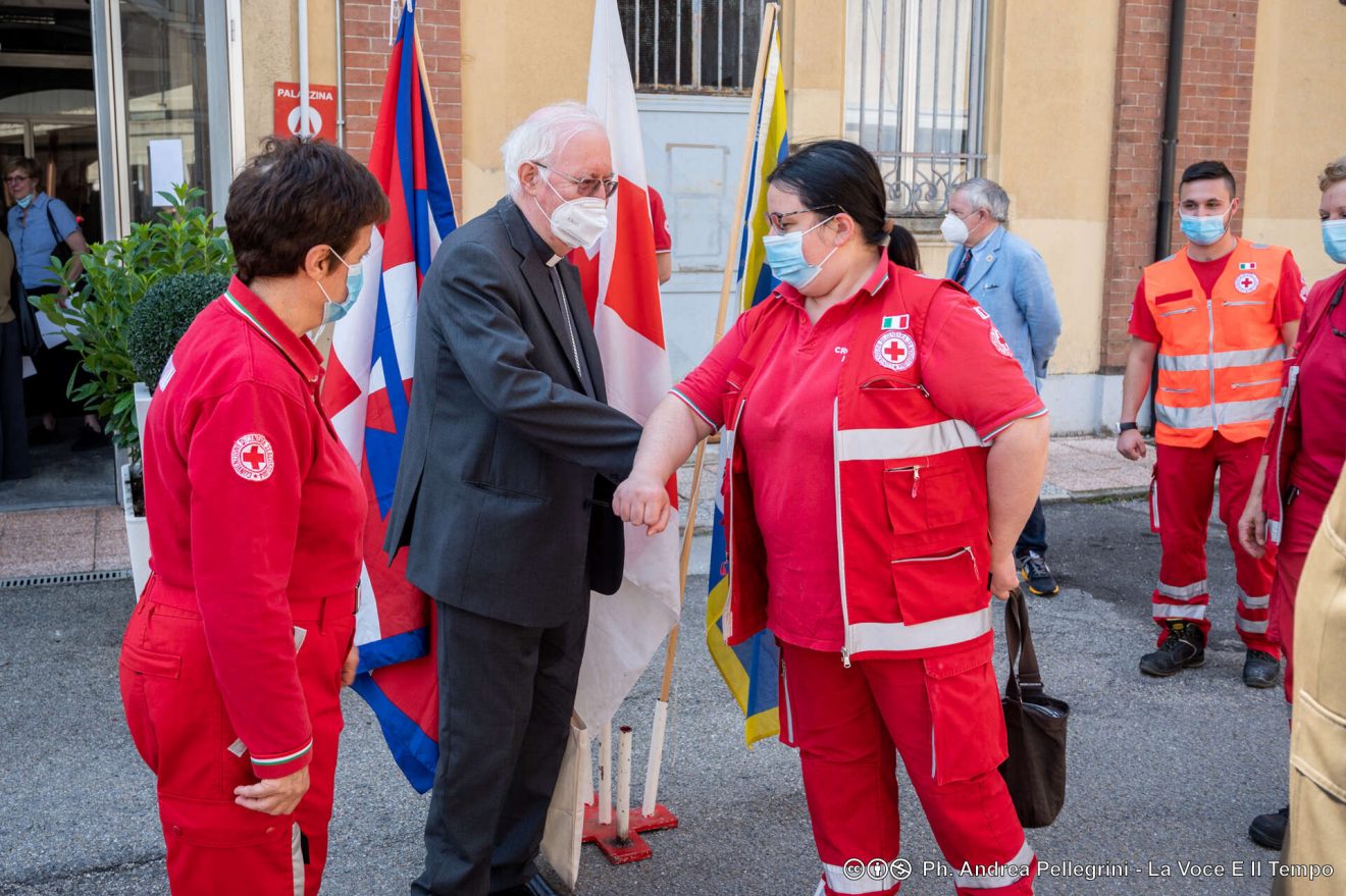 Mons. Nosiglia in visita alla Croce Rossa di via Bologna a Torino (16 luglio 2020)