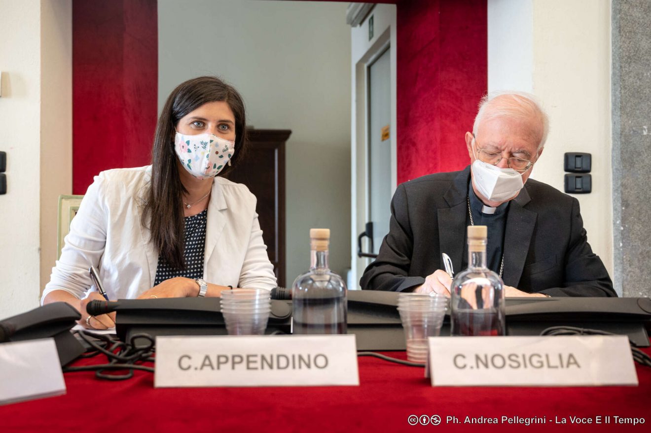 Firma dell'accordo tra Diocesi e Comune per la messa a disposizione di locali per le attività scolastiche, Torino 3 settembre 2020