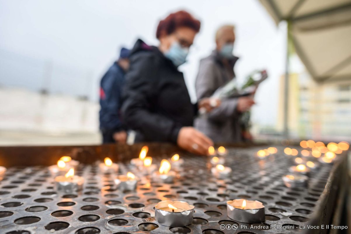 Mons. Nosiglia promuove una catena di preghiera per la lotta alla pandemia