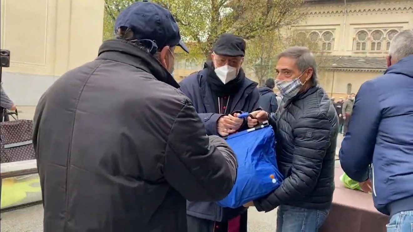 IV Giornata mondiale dei Poveri - Un segno di condivisione a Torino dell’arcivescovo con Caritas, Banco Alimentare, S. Egidio e parrocchie (15 novembre 2020)