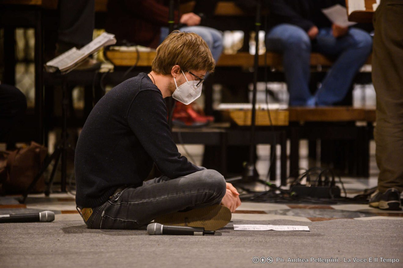 Quaresima, preghiera di Taizè in Cattedrale accompagnata da mons. Nosiglia (26 febbraio 2021)