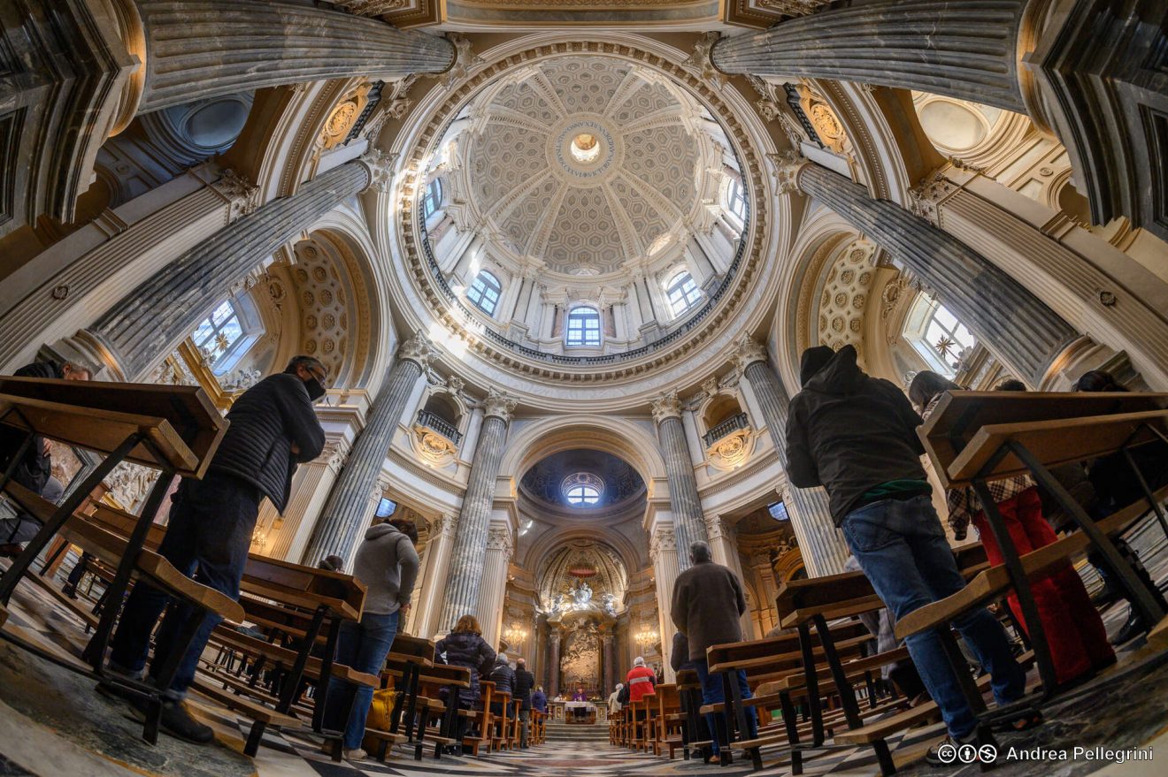 Mons. Nosiglia celebra Messa di Avvento a Superga con la fraternità del Sermig, Torino 12 dicembre 2021