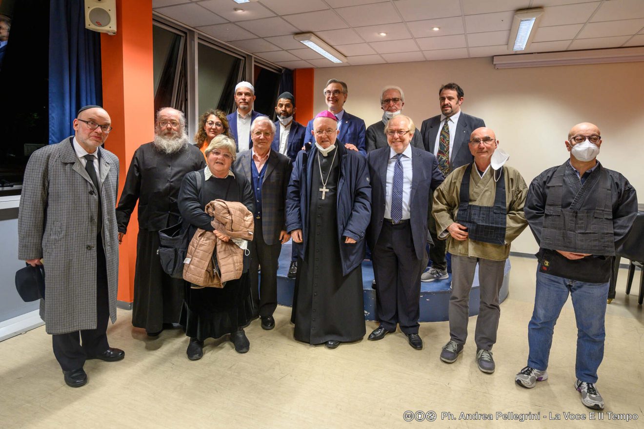 Preghiera interreligiosa per la pace, Torino 12 aprile 2022 (foto: Andrea Pellegrini_LaVoceEilTempo)