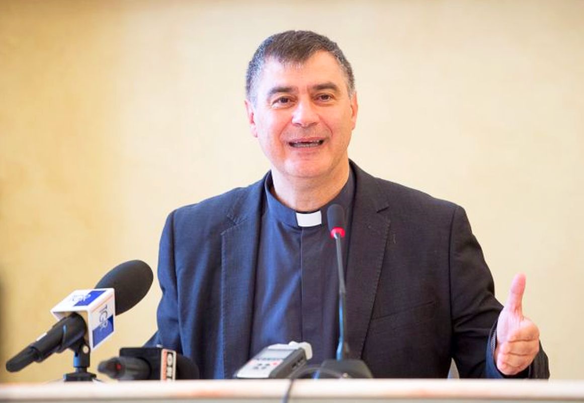 Mons. Repole prete da 30 anni: AUGURI!