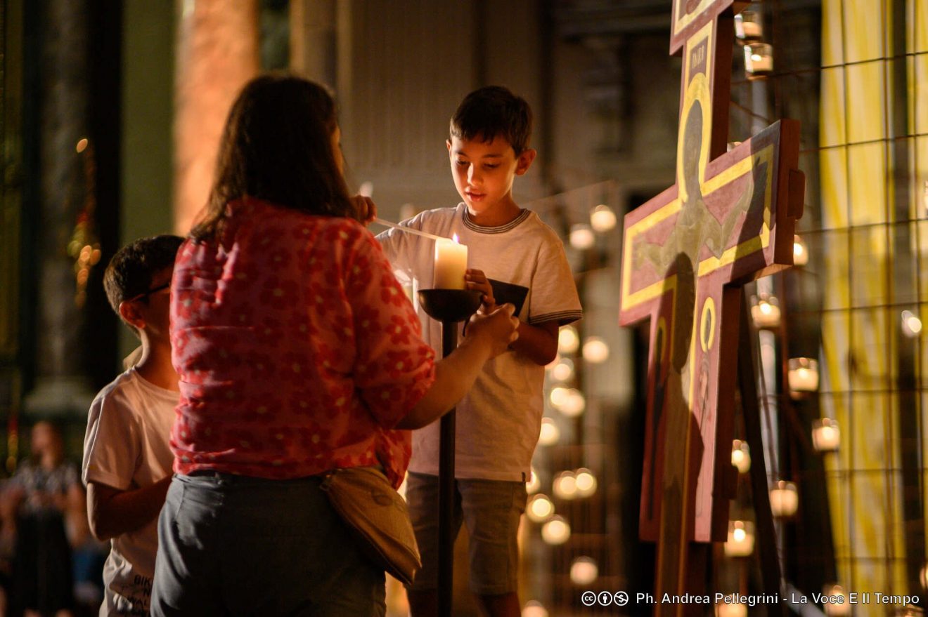 Incontro europeo di Taizè a Torino: notte bianca della fede, 9 luglio 2022 (foto: Pellegrini)