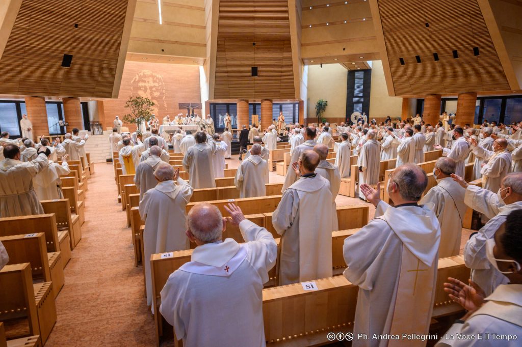 Formazione permanente di preti e diaconi: ecco le date di incontri e ritiri con l’Arcivescovo