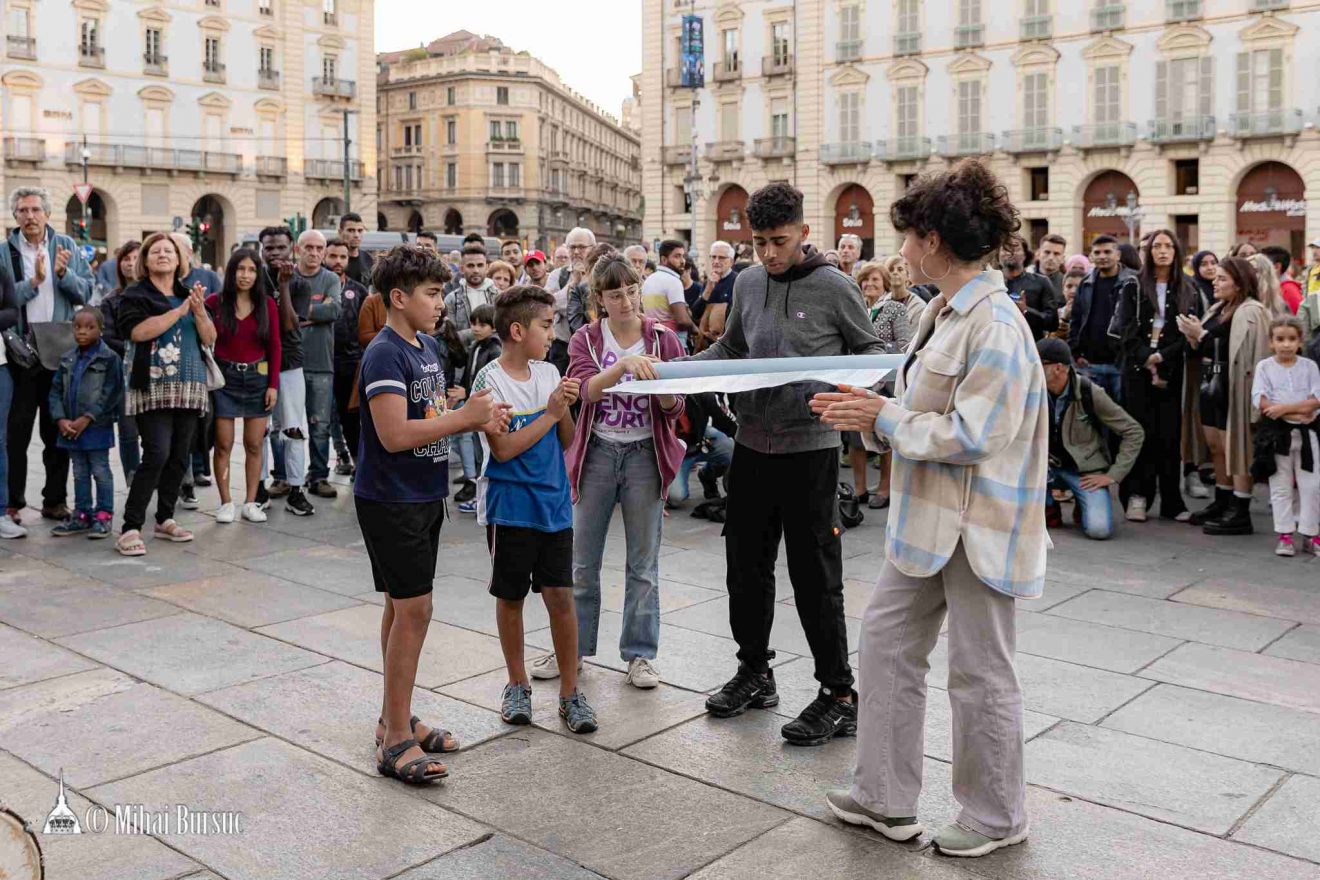 Giornata della Memoria e dell'Accoglienza: sit-in della Pastorale Migranti in piazza Castello a Torino, 2 ottobre 2022 (foto: Bursuc)