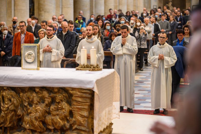 Mons. Repole ordina quattro nuovi diaconi in Cattedrale a Torino, 22 ottobre 2022 (foto: Pellegrini)