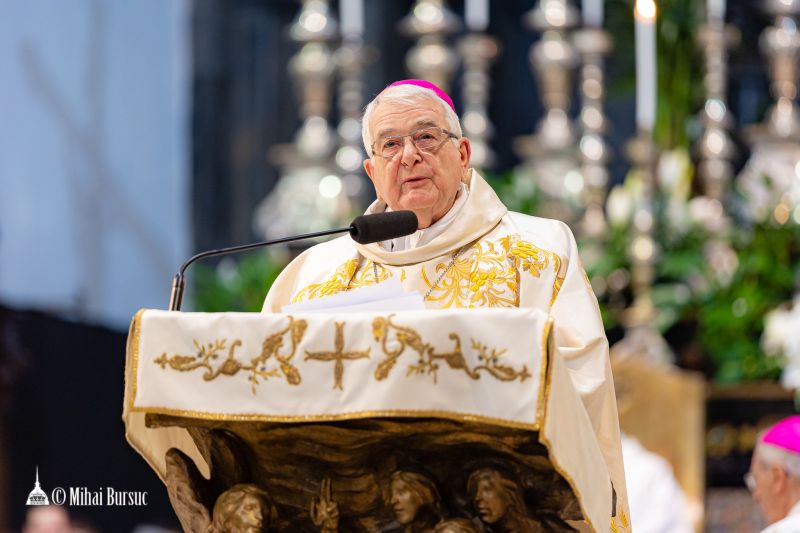 Rito di imposizione del pallio a mons. Repole per le mani del Nunzio apostolico, Torino 23 ottobre 2022 (foto: Bursuc)