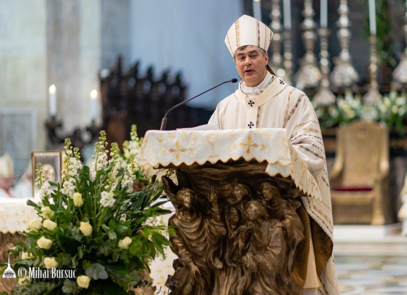 Mons. Repole presiede la Messa dell’ultima domenica del mese in Cattedrale