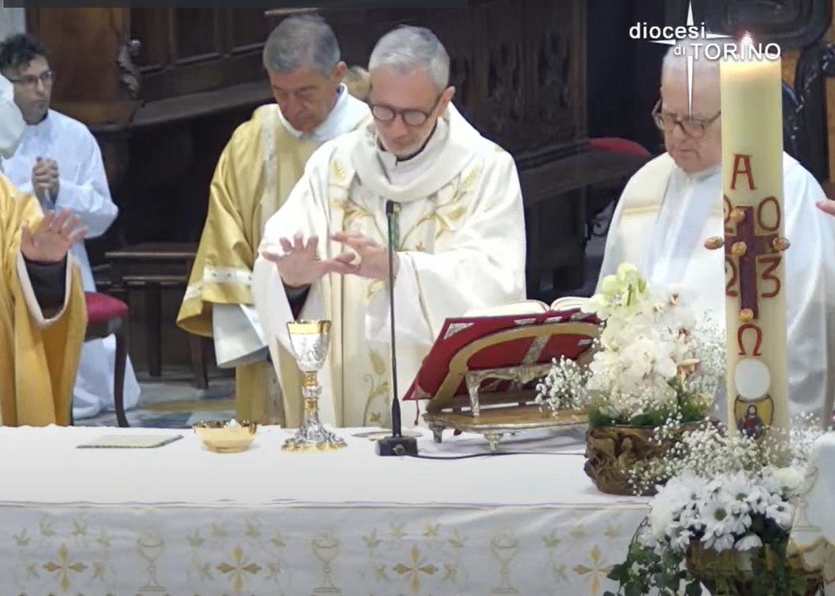Mons. Giraudo presiede la S. Messa del giorno di Pasqua nella Cattedrale di Torino, 9 aprile 2023