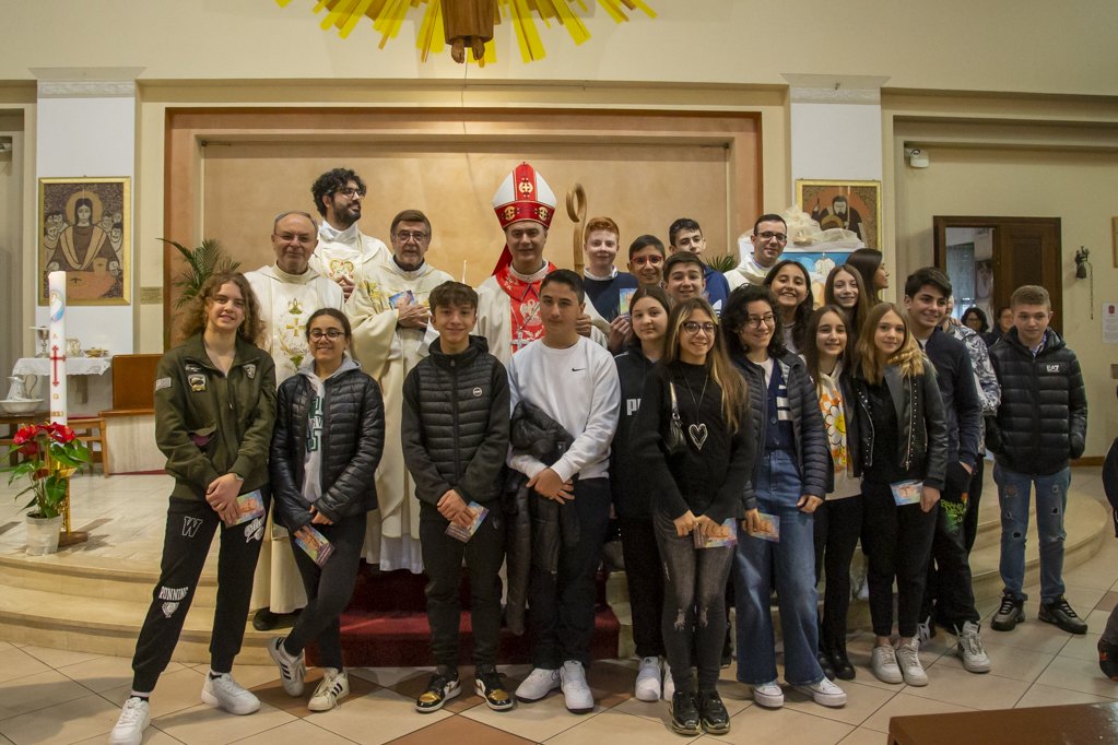 Parrocchia Di San Leonardo Murialdo Mons. Repole alla parrocchia San Murialdo per i 20 anni della chiesa