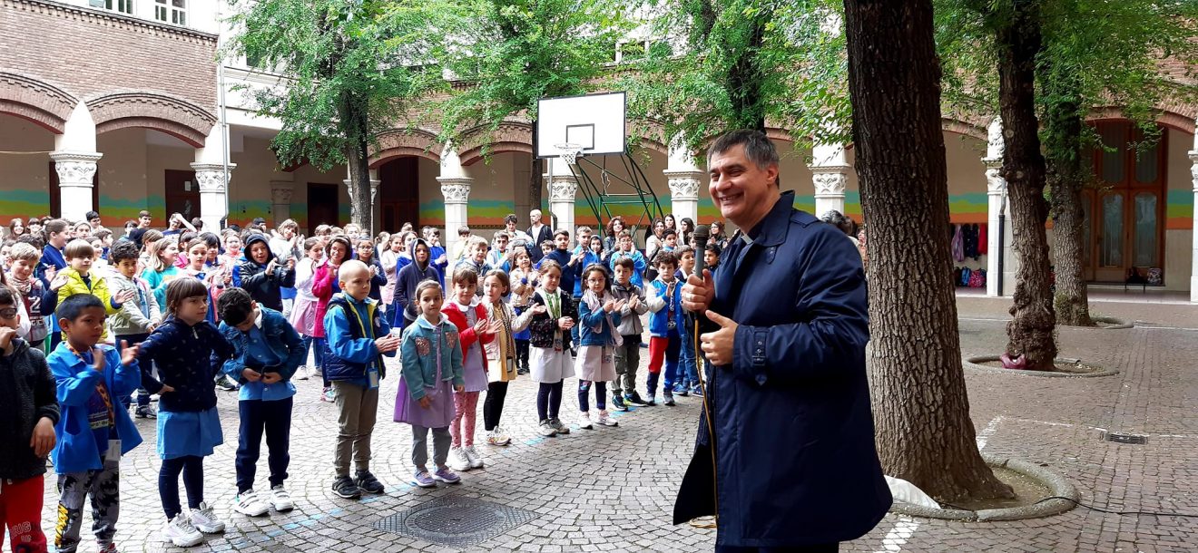 Mons. Repole alla scuola Mazzarello per la Festa del Grazie, Torino 17 maggio 2023
