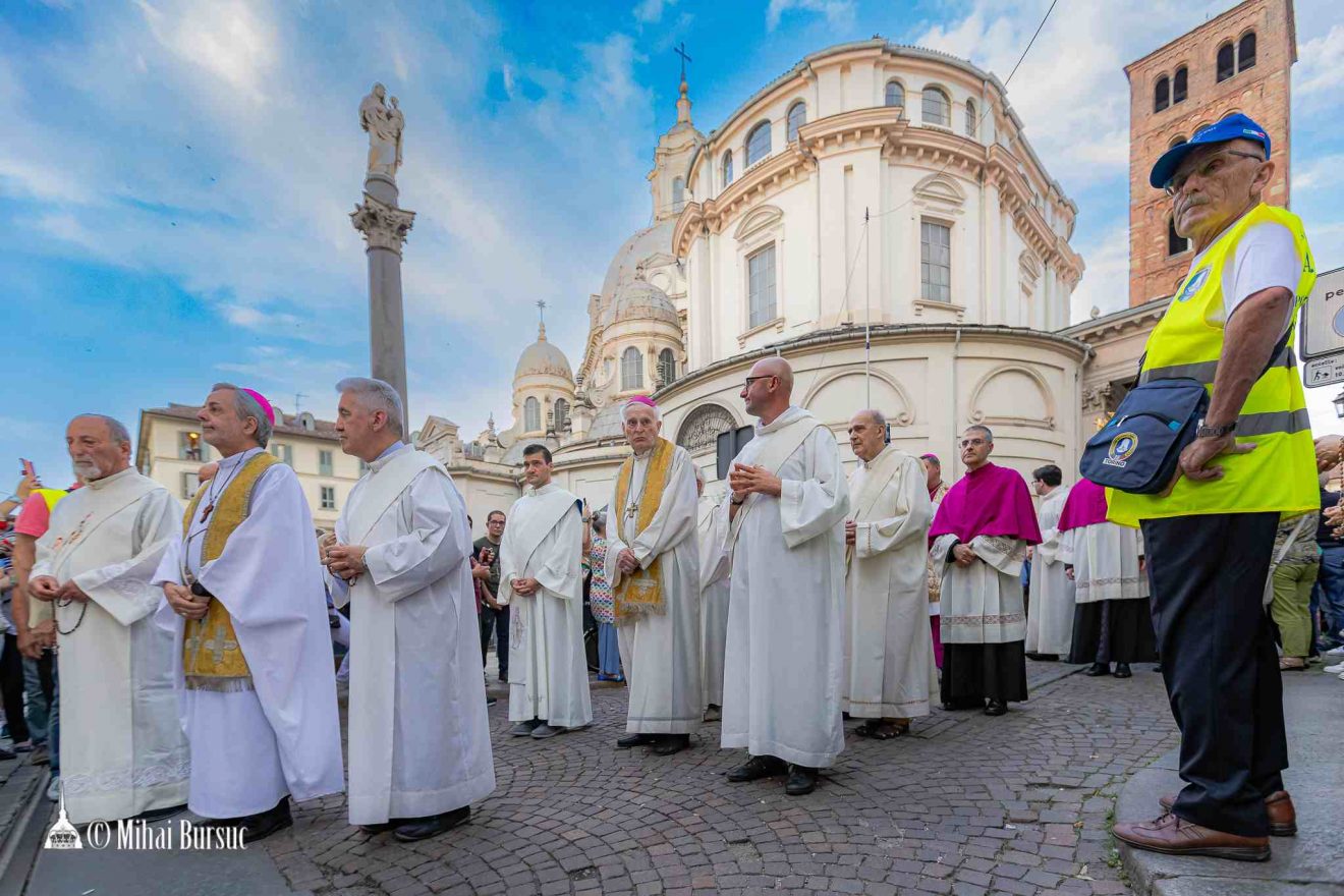 Solennità della Consolata, patrona della Diocesi: processione guidata da mons. Repole - PARTE 1 (foto: Bursuc)