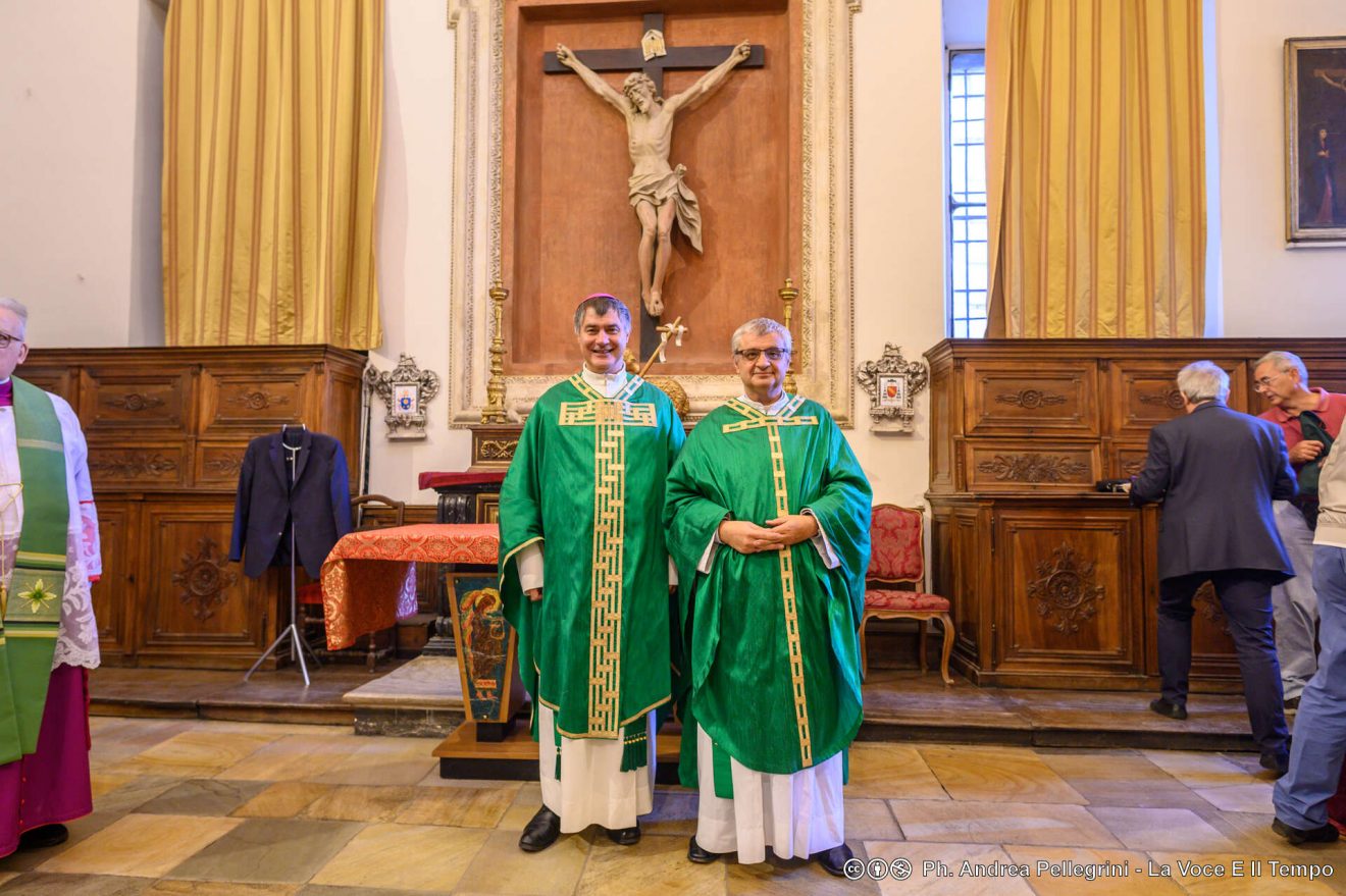 Mons. Repole presiede Messa per ingresso nuovo parroco della Cattedrale di Torino, 24 settembre 2023 (foto: Pellegrini)