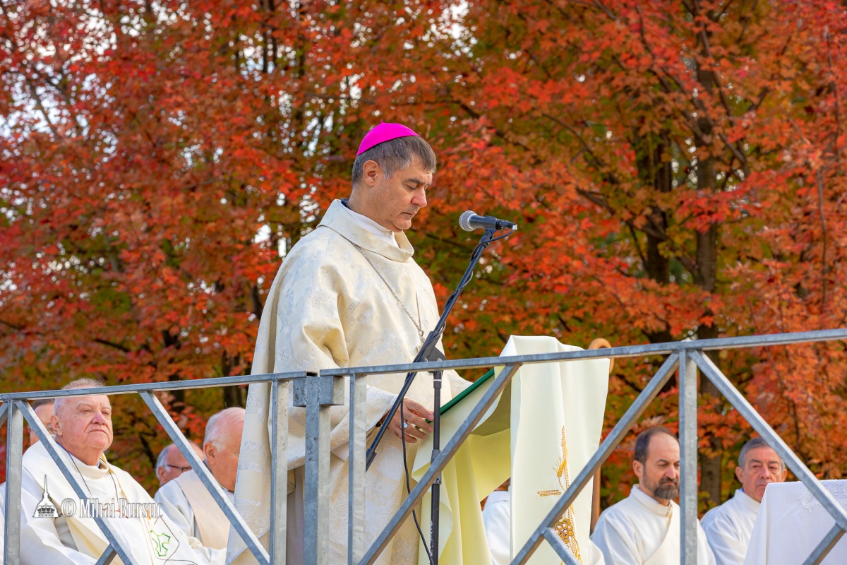 Ognissanti e commemorazione dei defunti: Messe nei Cimiteri cittadini presiedute da mons. Repole