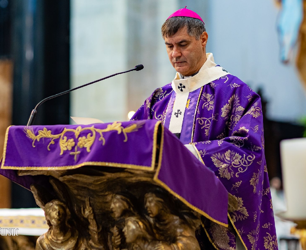 Ognissanti e commemorazione dei defunti: Messe nei Cimiteri cittadini presiedute da mons. Repole
