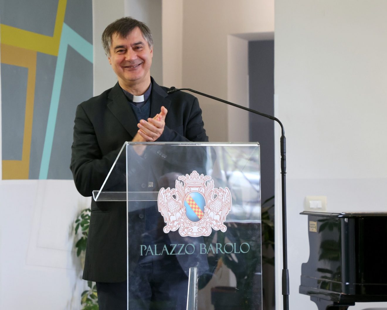 Mons. Repole a Palazzo Barolo per lo scambio di auguri natalizi con gli operatori del Distretto Sociale, 12 dicembre 2023