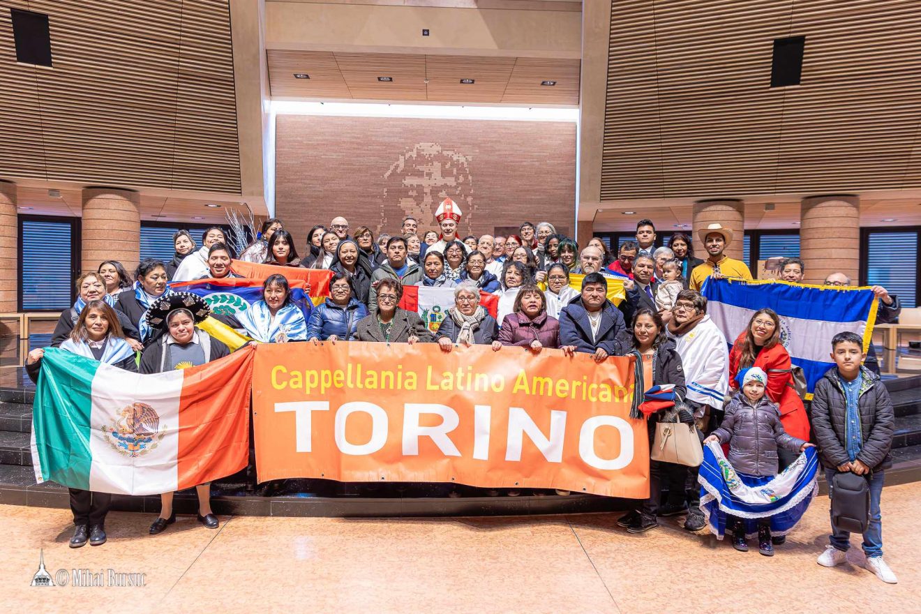 Mons. Repole alla Messa per la Festa dei Popoli nella solennità dell'Epifania, Santo Volto 6 gennaio 2024 (foto: Bursuc)