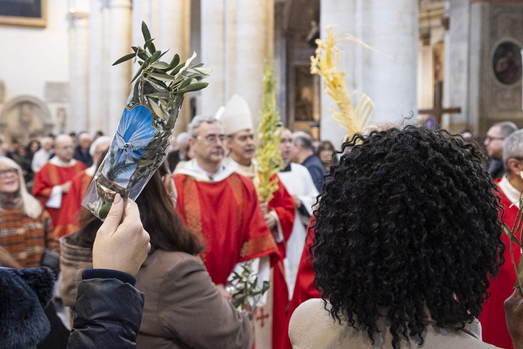 Mons. Repole in Cattedrale a Torino per la Messa della domenica delle Palme, 24 marzo 2024