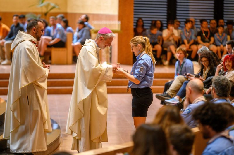 Mons. Giraudo al Santo Volto presiede la Messa per Lupette e Lupetti scout