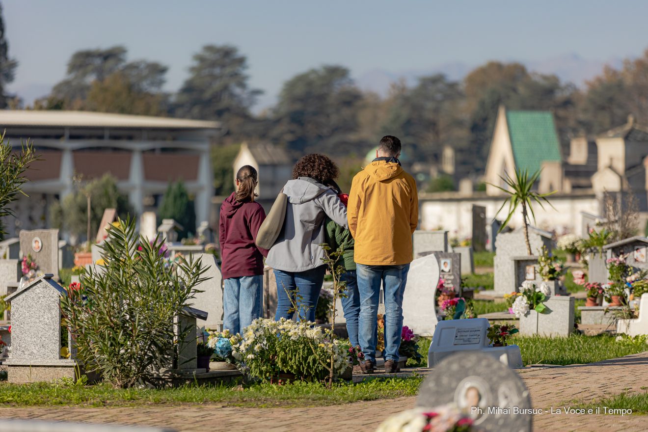 Commemorazione dei fedeli defunti: S. Messe nei cimiteri di Torino presiedute dall’Arcivescovo