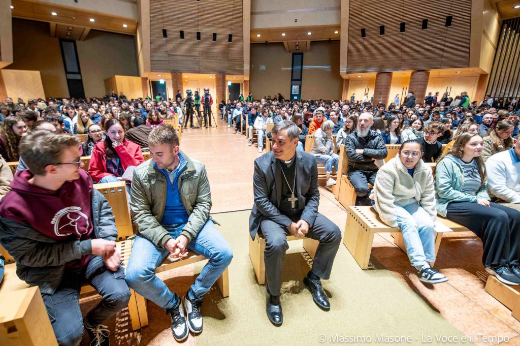 «Che cosa è l’uomo, perché te ne curi?», terzo ciclo di catechesi per i giovani