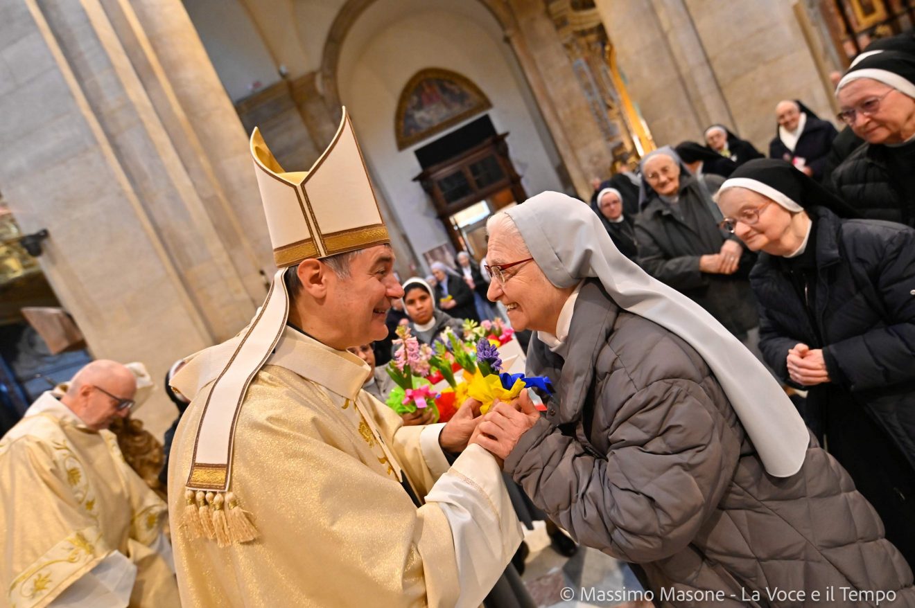 Il card. Repole in Cattedrale alla Messa per la Giornata e i giubilei della Vita Consacrata, Torino 9 febbraio 2025