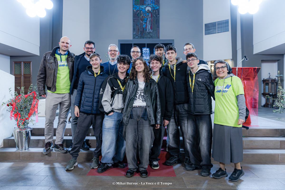 Formazione per gli animatori degli Oratori estivi e consegna del mandato per le mani di mons. Giraudo, Torino 13 aprile 2025