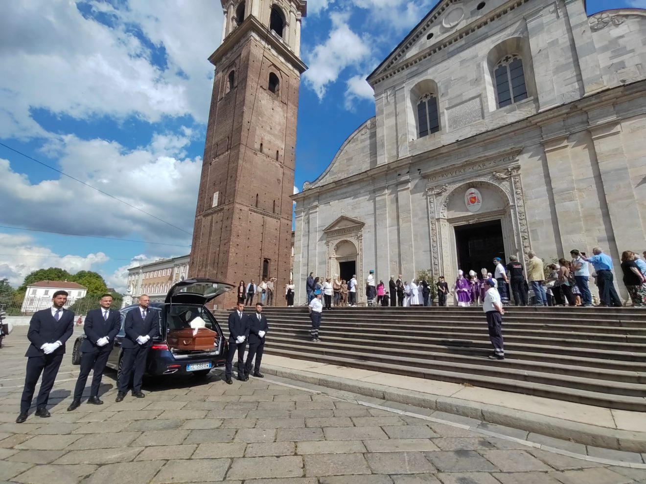 A Dio l’arcivescovo emerito mons. Cesare Nosiglia