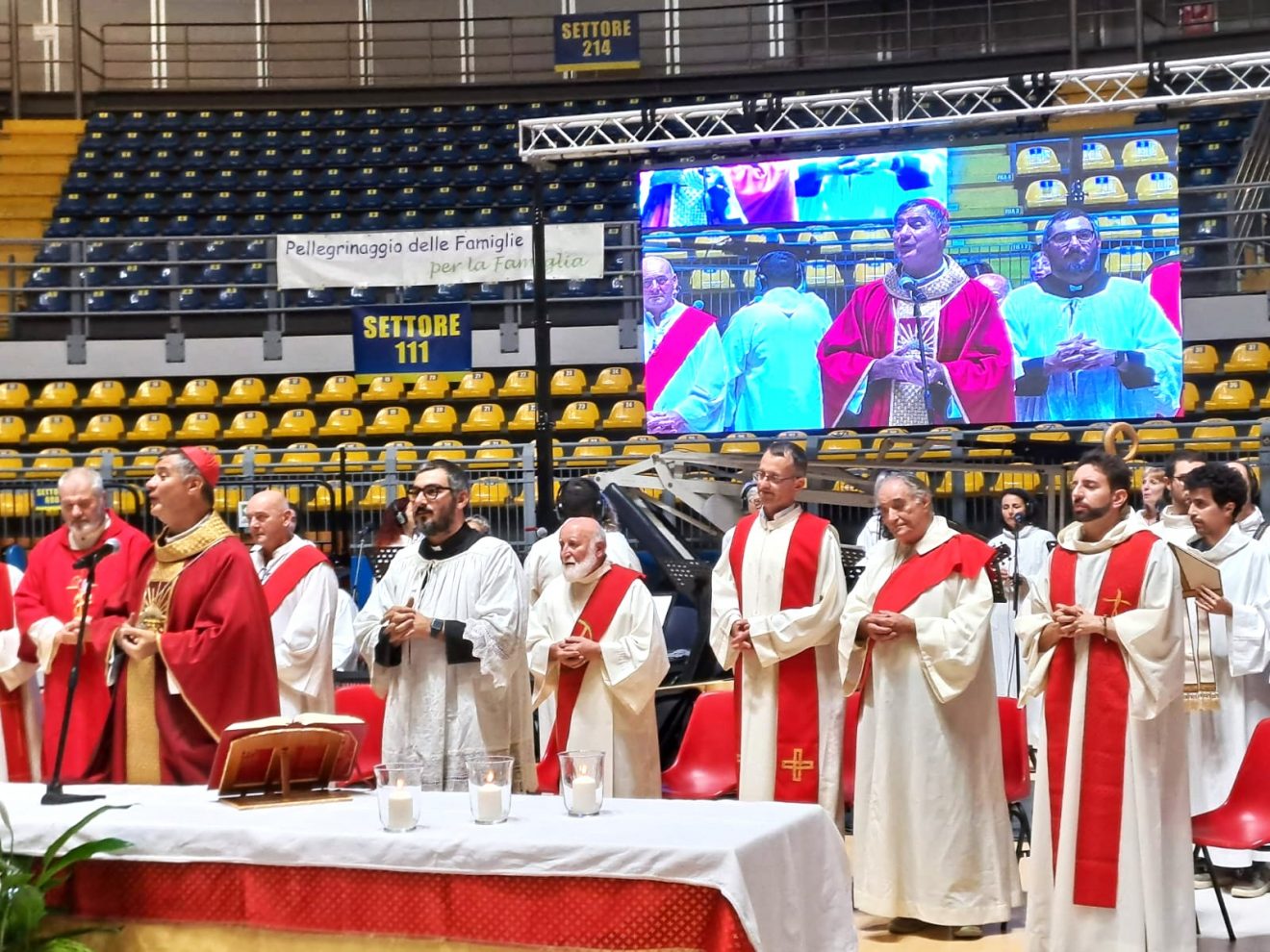 Il card. Repole al Palaruffini per la 40ª convocazione regionale del RNS, Torino 14 settembre 2025