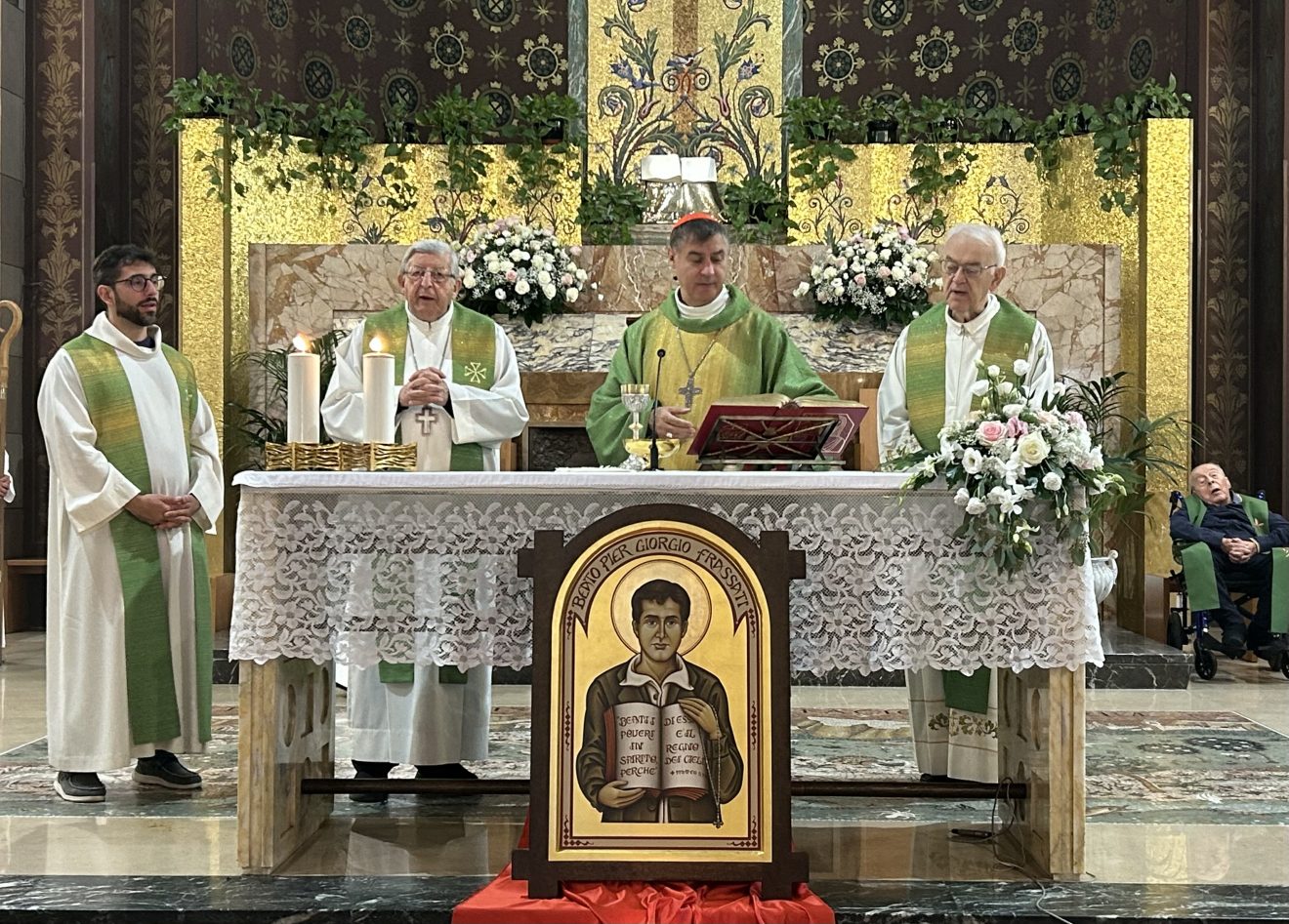 Il card. Repole alla parrochia della Crocetta per la Messa in onore di S. Pier Giorgio Frassati, Torino 12 ottobre 2025